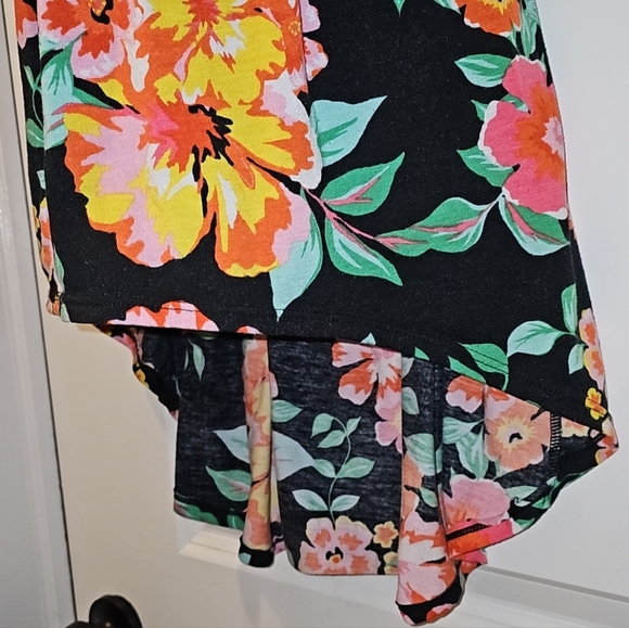 Lightly Padded Asymmetrical Sun Dress - Picture 3 of 4